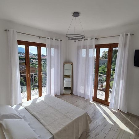 Villa Mafalda Pietra Ligure Buitenkant foto