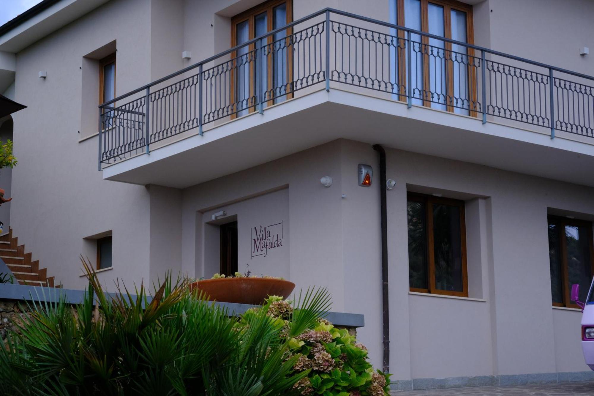 Villa Mafalda Pietra Ligure Buitenkant foto
